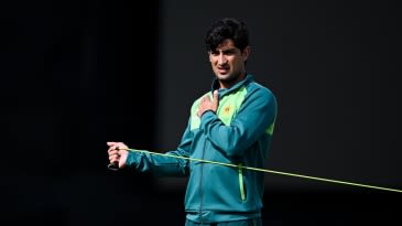 Naseem Shah đối mặt rắc rối với PCB vì dòng tweet gây tranh cãi về Maryam Nawaz