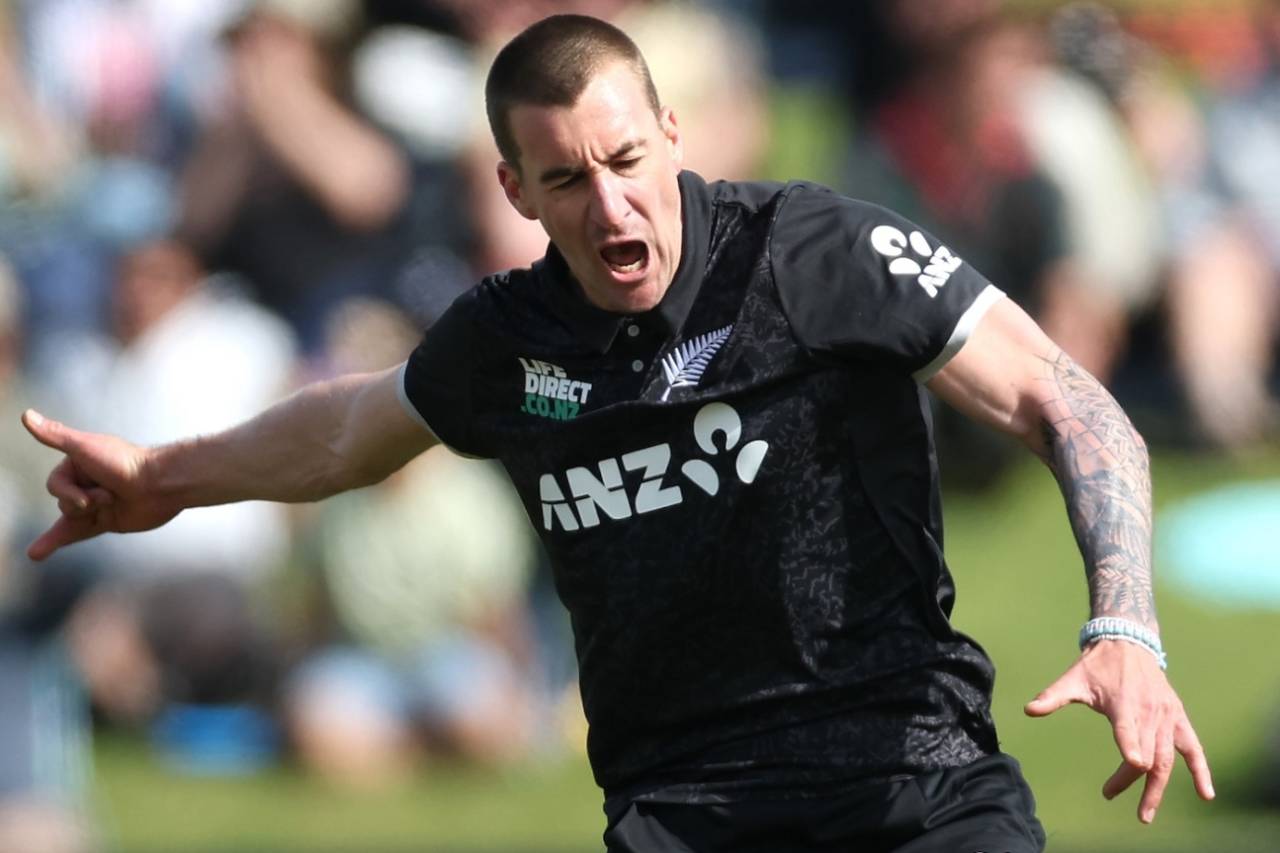 Blair Tickner Shines in Emotional Return as New Zealand Clinches ODI Series vs England