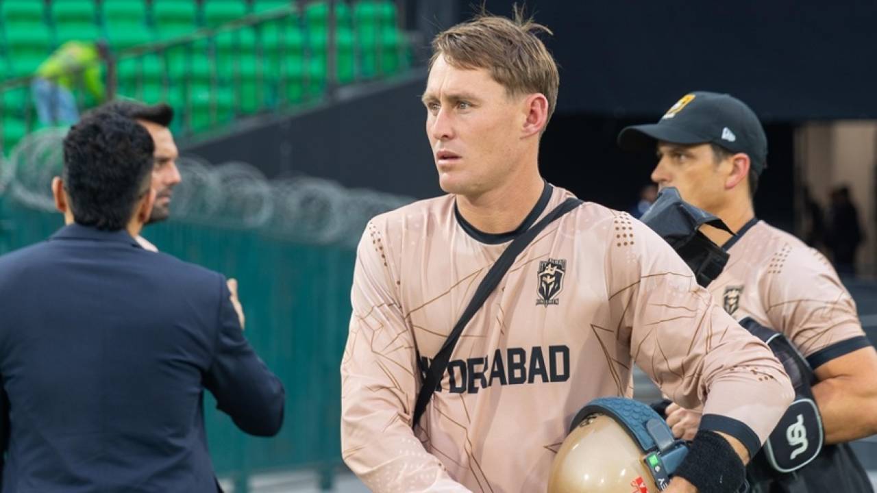 PSL 2026: টস ও ভাগ্য নির্ধারণে নতুন নিয়ম, দুই একাদশ নিয়ে মাঠে নামছেন অধিনায়করা!