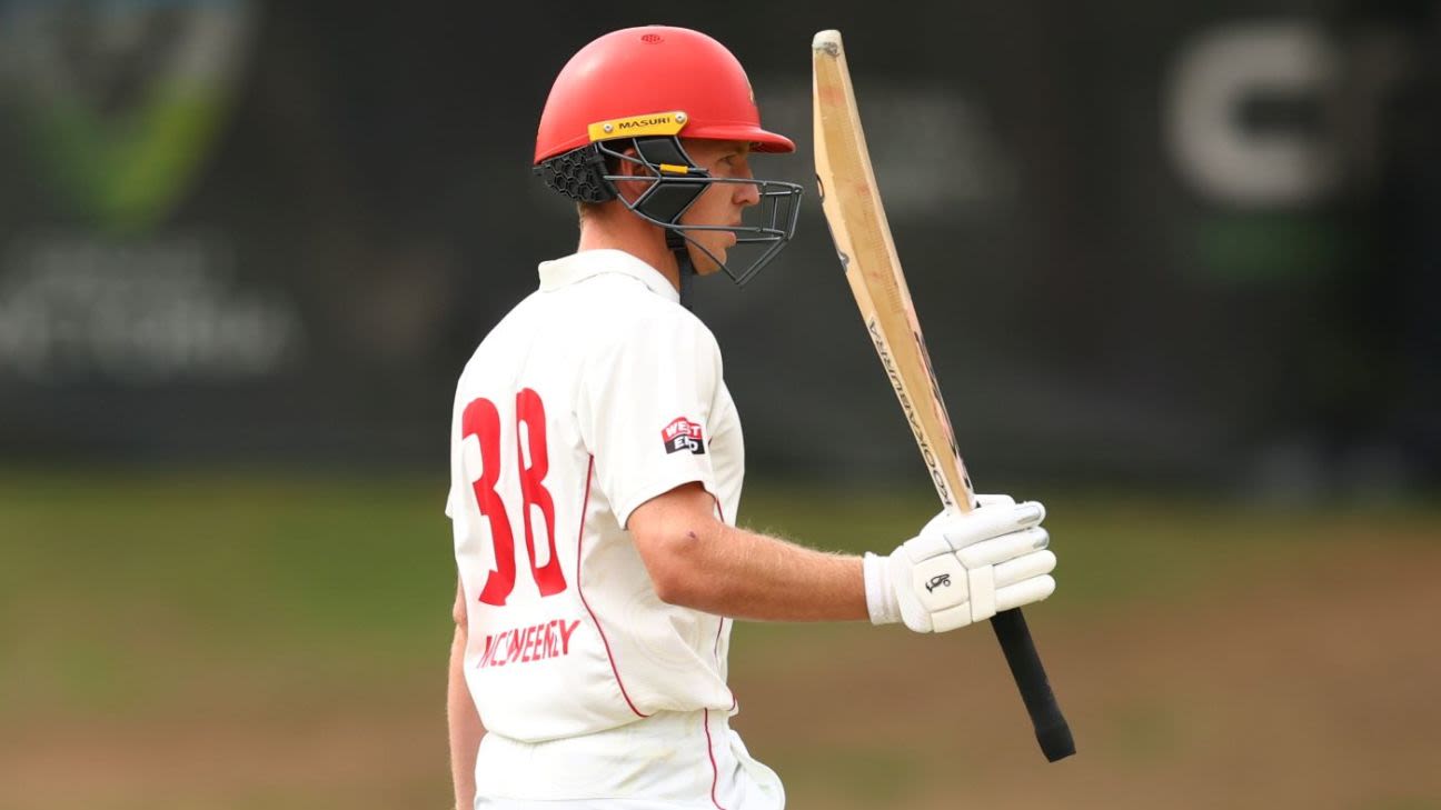 Sheffield Shield: Nathan McSweeney tỏa sáng, South Australia bám đuổi kịch tính