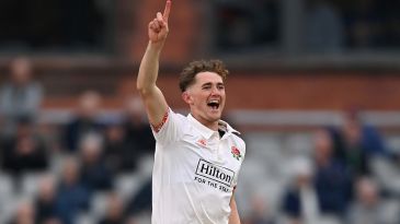 [CRK] Balderson’s Four-Wicket Haul Puts Lancashire in Command Against Gloucestershire