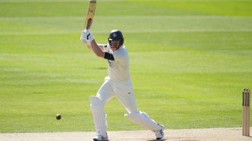 [CRK] Jennings’ Masterclass Puts Lancashire in Command as Gloucestershire Wobble Again