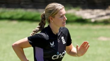 [CRK] Lauren Bell’s Five‑Wicket Haul Powers Hampshire to Six‑Wicket Win over Durham