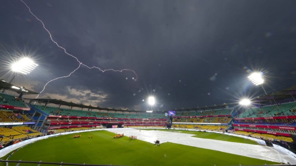 Hardik Pandya Trở lại, Mumbai Indians Đứng Trước Rajasthan Royals Trong Trận Đấu 11 Overs