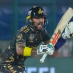 [CRK] Peshawar Zalmi vs Multan Sultans: Kusal Mendis and Muqeem Shine as Zalmi Stay No. 1