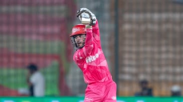 [CRK] Islamabad United Crush Karachi Kings: Minhas and Conway Shine