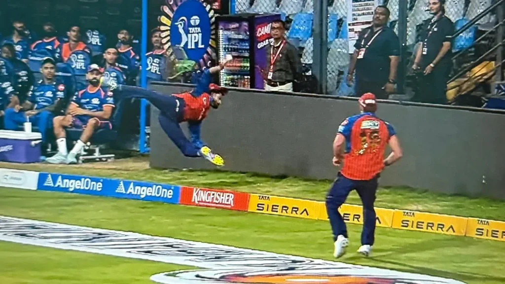 Iyer’s Spectacular Catch Inspires Mumbai Indians to Thrilling Win