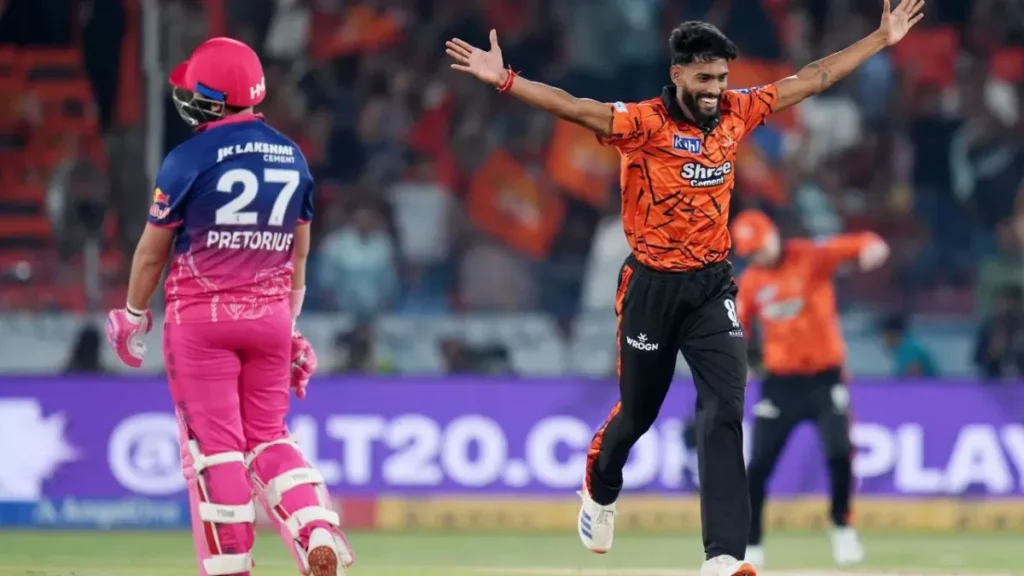 Praful Hinge Steals Show in SRH vs RR