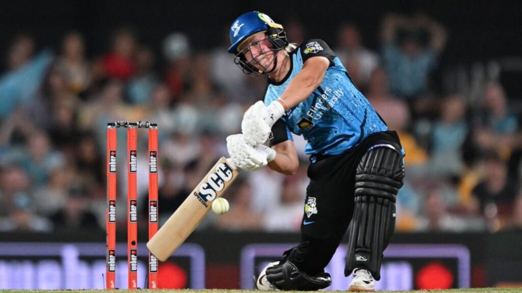 Lancashire Sign Australian Allrounder Maddie Penna for Metro Bank One-Day Cup