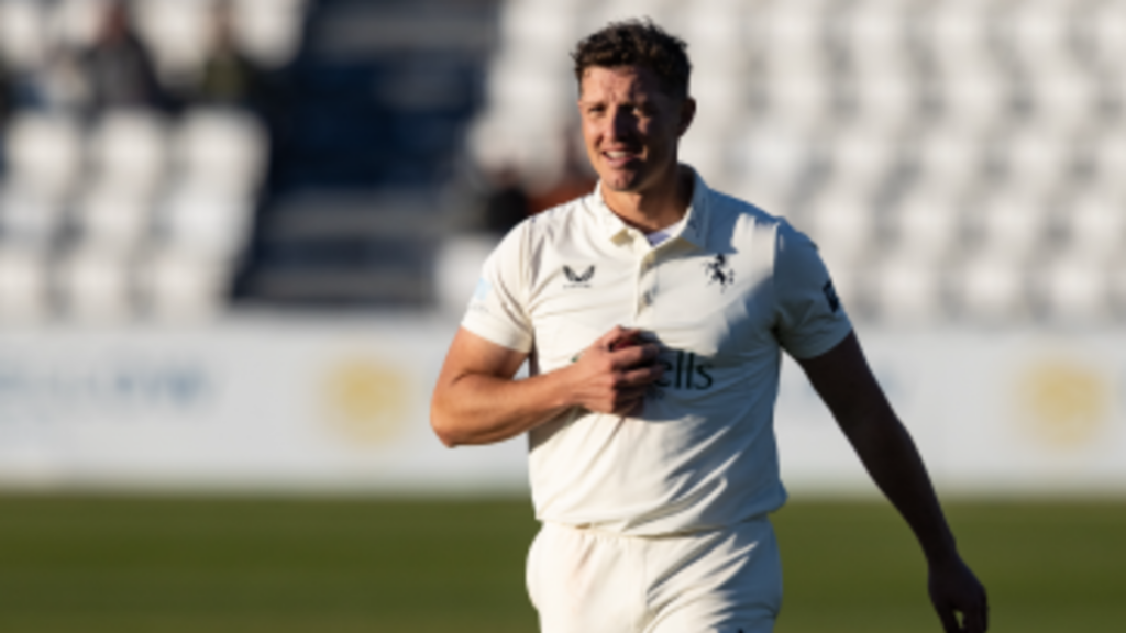 County Championship: Reece Rescues Derbyshire After Crawley Struggles